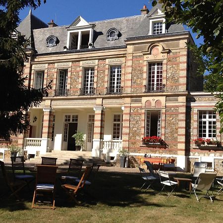 Appartement De 100M2 Dans Un Parc A 20 Mn Du Centre De Paris Garches 外观 照片