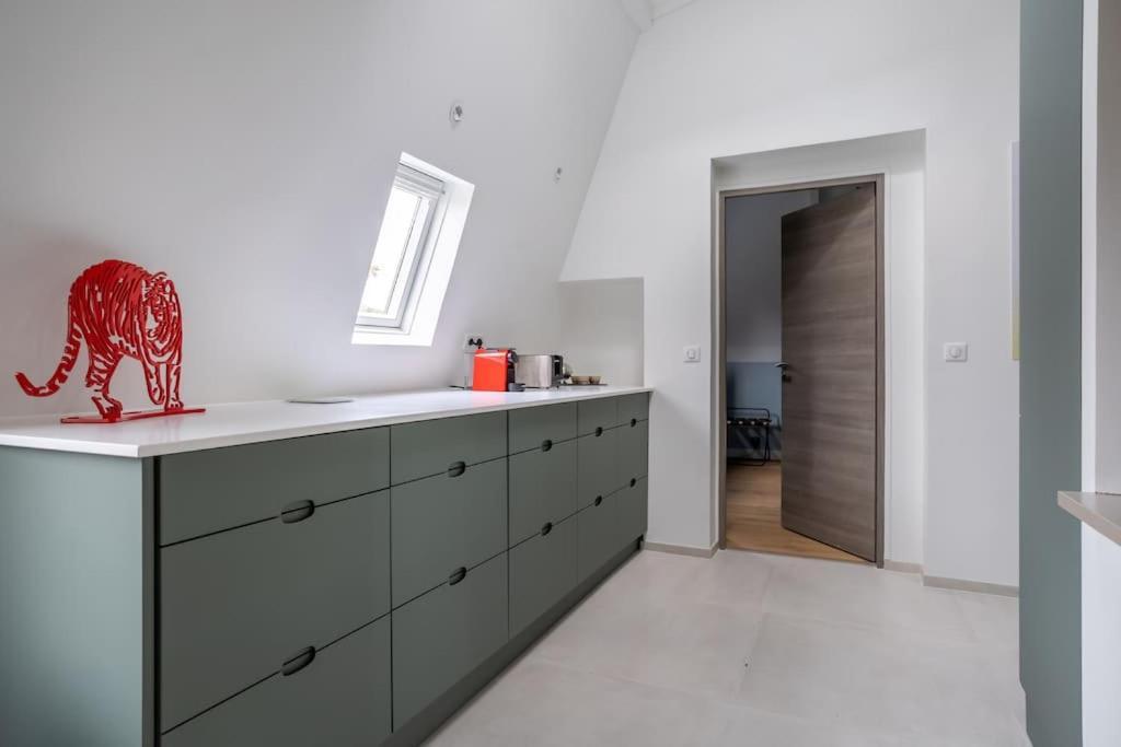 Appartement De 100M2 Dans Un Parc A 20 Mn Du Centre De Paris Garches 外观 照片