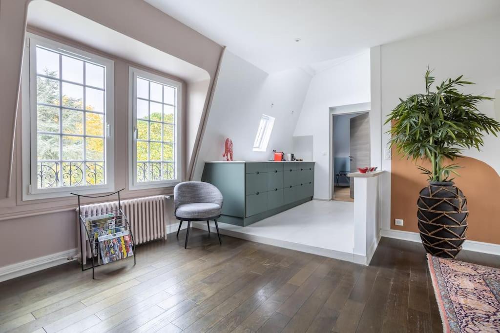 Appartement De 100M2 Dans Un Parc A 20 Mn Du Centre De Paris Garches 外观 照片
