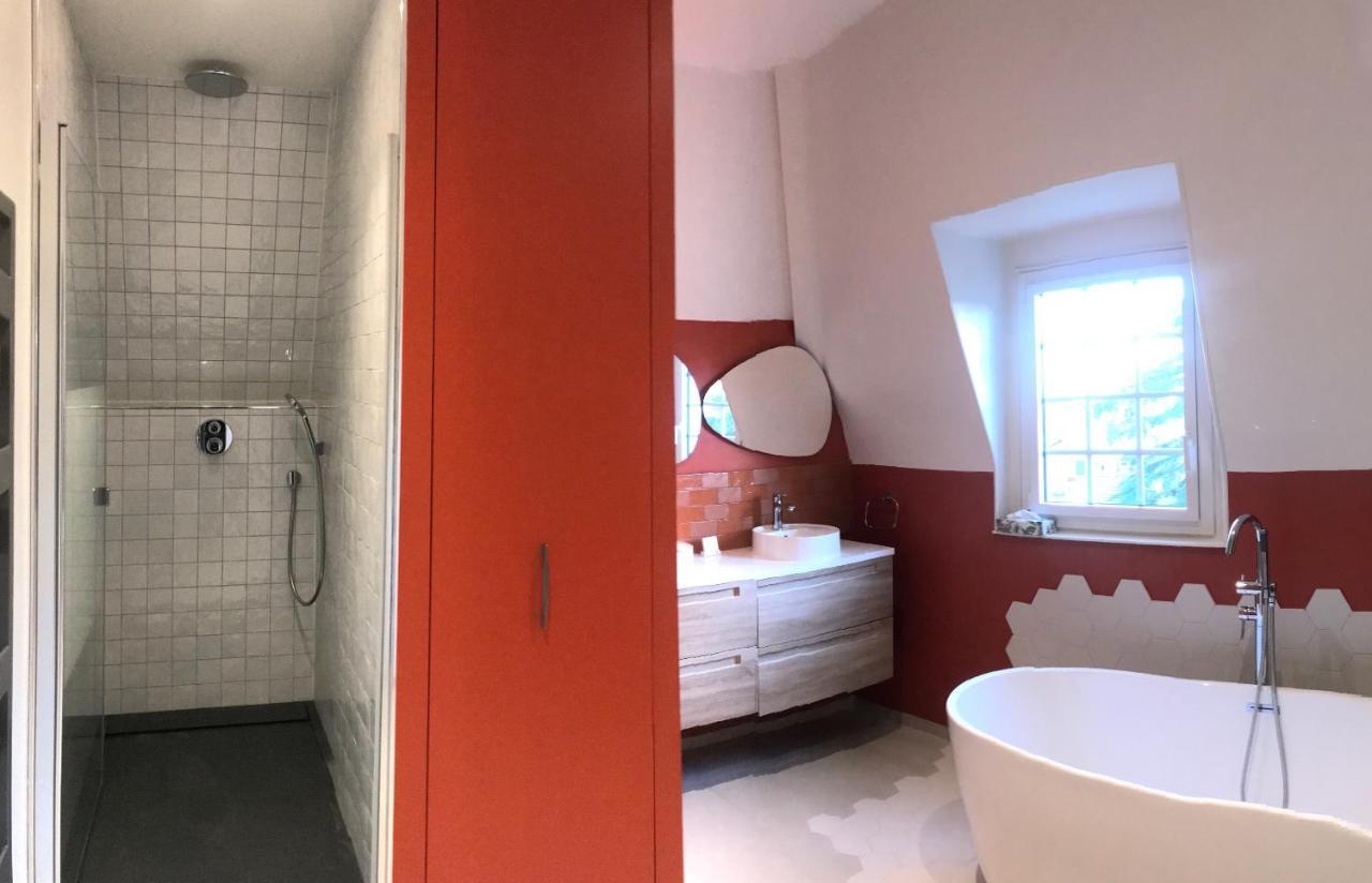 Appartement De 100M2 Dans Un Parc A 20 Mn Du Centre De Paris Garches 外观 照片